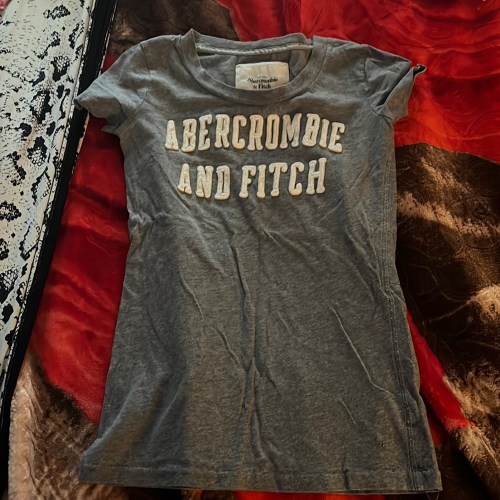 Abercrombie & Fitch tshirt Size xs